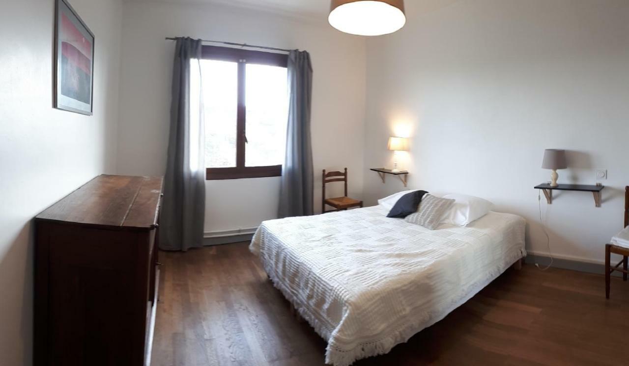 Grand Gite Maison D Alice Auvergne - 15 Personnes Saint-Bonnet-les-Quarts エクステリア 写真