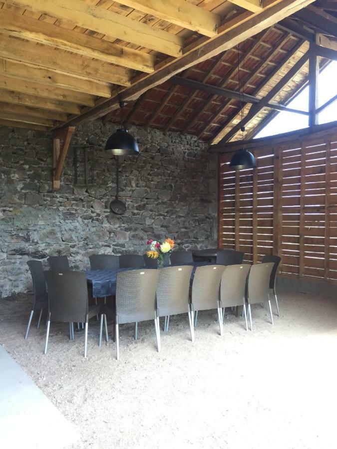 Grand Gite Maison D Alice Auvergne - 15 Personnes Saint-Bonnet-les-Quarts エクステリア 写真